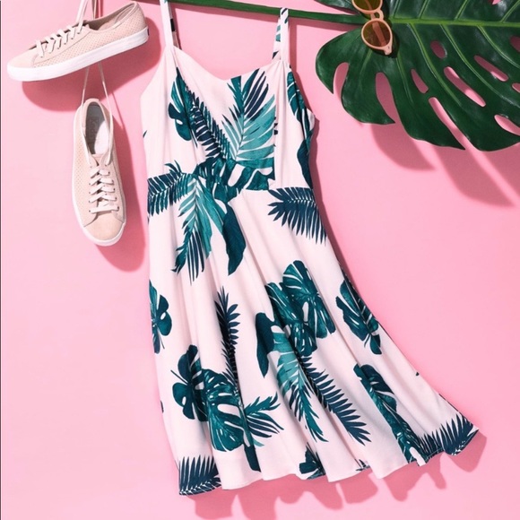 Old Navy Dresses & Skirts - Old Navy | Light Pink Tropical Palm Cami Sundress